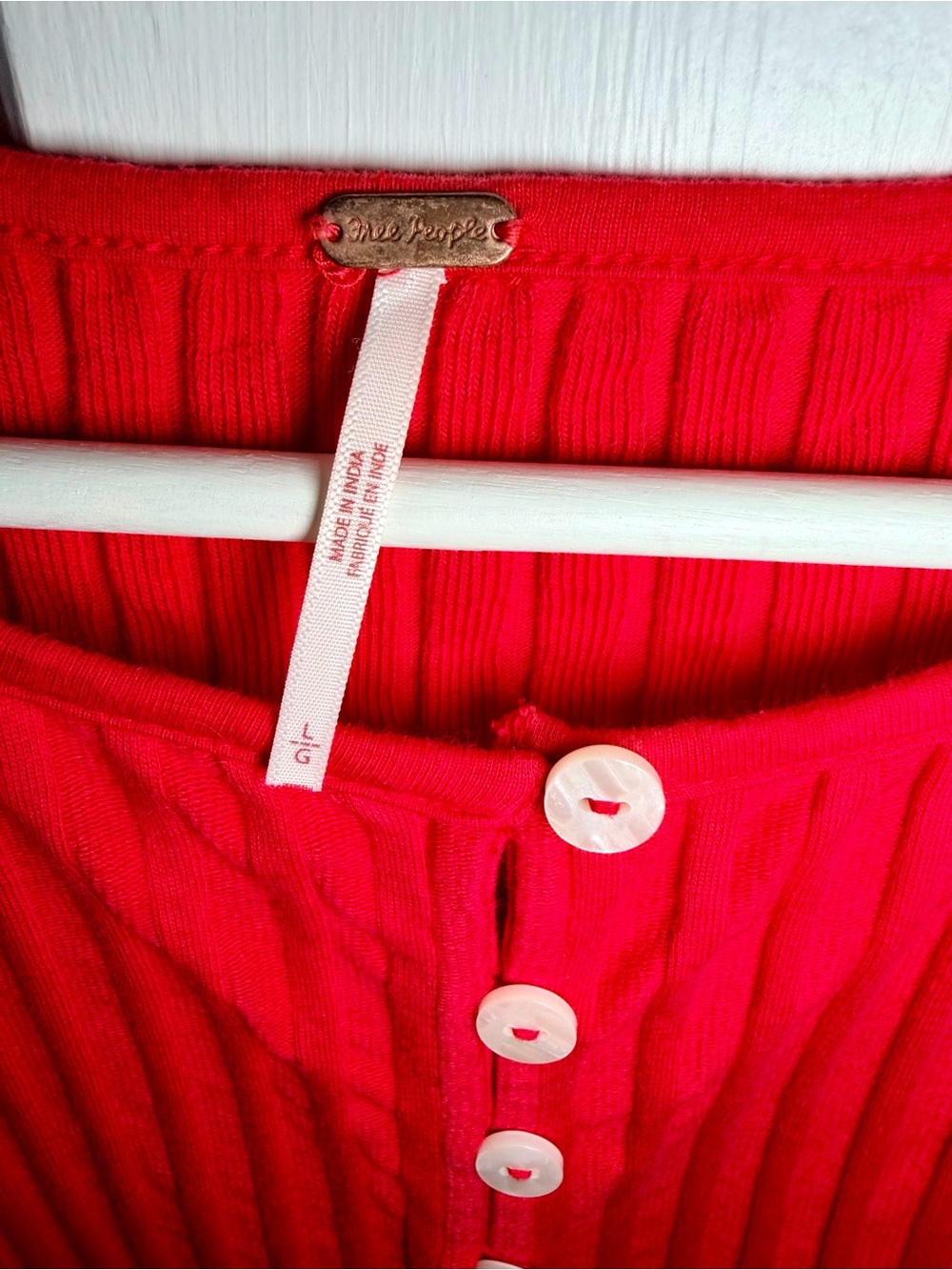 Sleeveless Ribbed Button-Front Tank - Picture 5 of 6